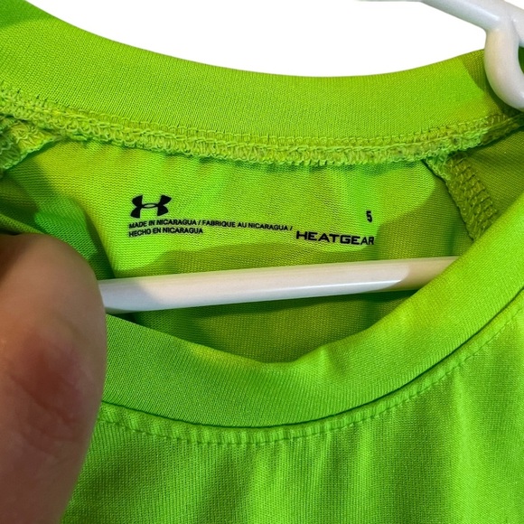 Nike Girls Lime Green Heatgear Short Sleeve T Shirt Size 5 Gray Front Logo Gym - Picture 7 of 7